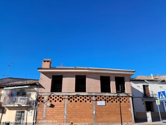 EDIFICIO DE USOS MIXTOS EN MÉNTRIDA - TOLEDO