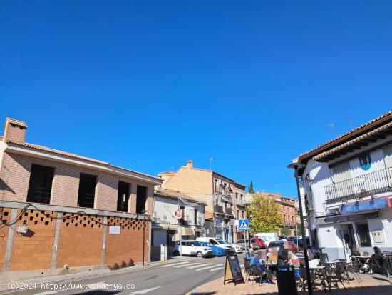 EDIFICIO DE USOS MIXTOS EN MÉNTRIDA - TOLEDO