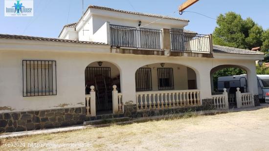 INMOHOUSE VENDE CASA EN URBANIZACIÓN - ALBACETE