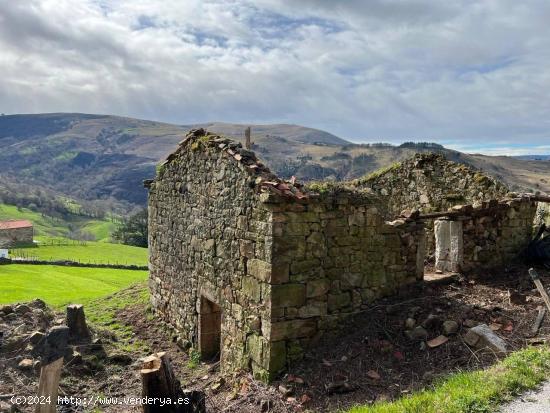 SARO. TERRENO DE 18490 METROS CON CABAÑA PARA REHABILITAR - CANTABRIA