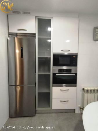 GRAN PISO EN CUATRO CAMINOS CON 3 HABITACIONES AMPLIAS Y 2 BAÑOS - CANTABRIA