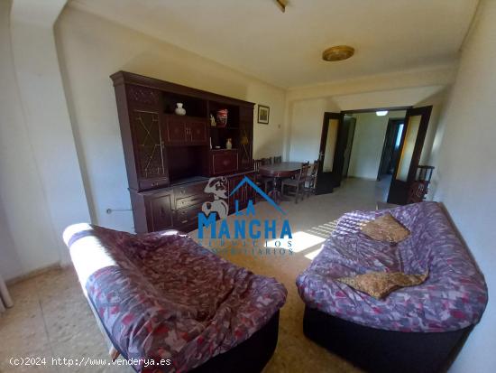 REF:Y075. INMOBILIARIA LA MANCHA VENDE PISO EN LA GINETA DE 3 HABITACIONES Y CON TERRAZA. - ALBACETE