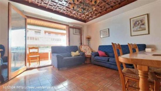 Piso en Venta en El Acequión, Torrevieja! Primera Línea con Acceso Directo a la Playa y Vistas Imp