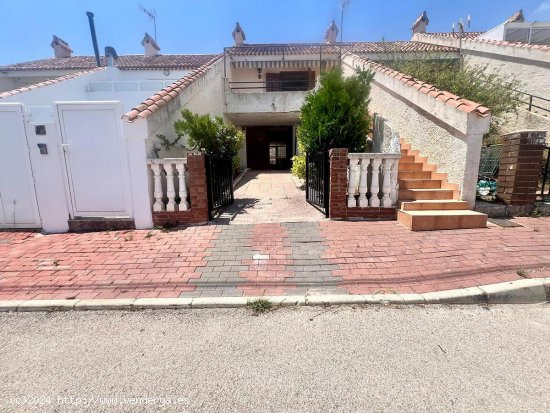  Chalet en venta en Torrevieja (Alicante) 