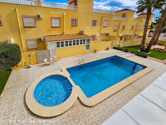 Chalet en venta en Orihuela (Alicante)