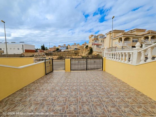 Chalet en venta en Orihuela (Alicante)