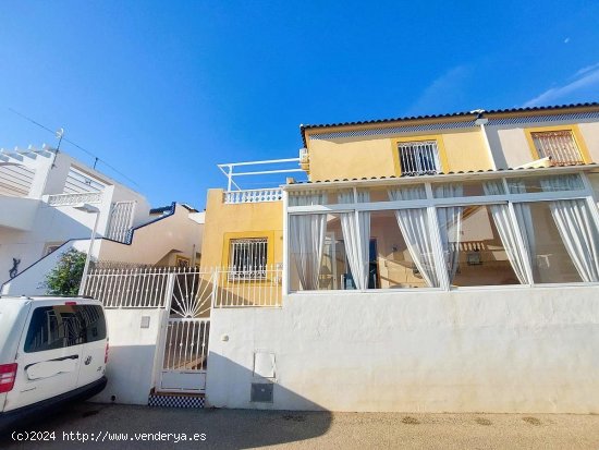 Chalet en venta en Torrevieja (Alicante)