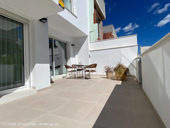 Chalet en venta a estrenar en Pilar de la Horadada (Alicante)