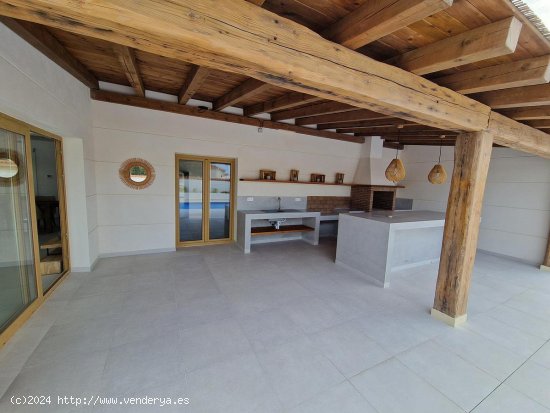 Villa en venta en Torrevieja (Alicante)