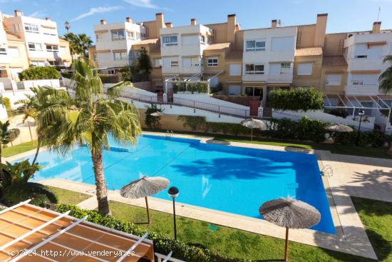  Chalet adosado en venta en Cabo de la Huerta - ALICANTE 