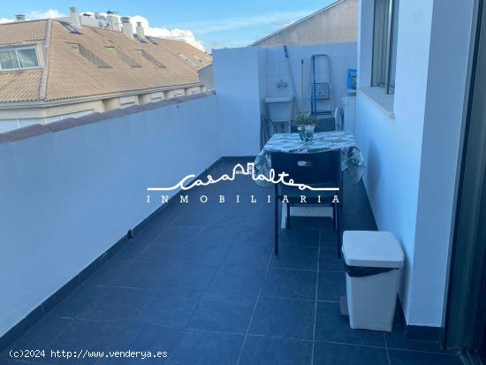  SE ALQUILA APARTAMENTO CON TERRAZA EN CENTRO DE ALTEA - ALICANTE 