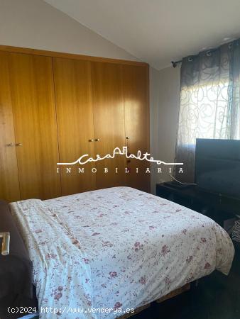 SE ALQUILA APARTAMENTO CON TERRAZA EN CENTRO DE ALTEA - ALICANTE