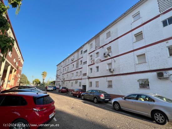 CASABANCO VENDE  PISO  DE TRES DORMITORIOS EN  MONTIJO. - BADAJOZ