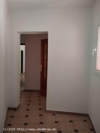 CASABANCO VENDE VIVIENDA  DE CINCO  DORMITORIOS EN ZAFRA. - BADAJOZ