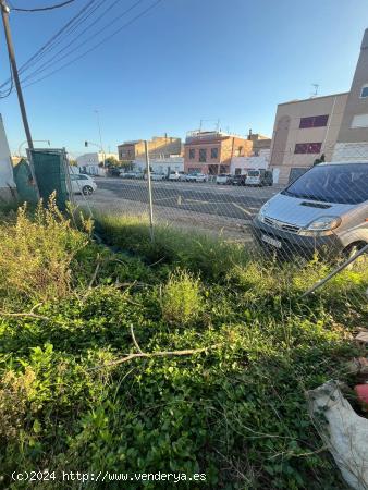 Terreno urbano en Avenida Alcora - CASTELLON