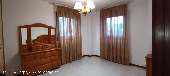 Piso en venta de 3 dormitorios en A Coruña, junto al Paseo Marítimo - A CORUÑA