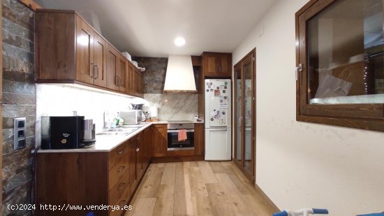 Unifamiliar adosada en venta  en Ripoll - Girona