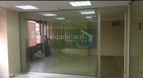 Se alquilan oficinas en plaza del altozano