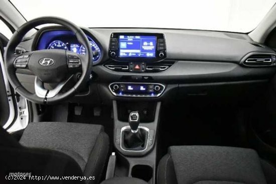 Hyundai i30 1.5 DPI Klass SLX 110 de 2024 con 9.496 Km por 19.490 EUR. en Madrid