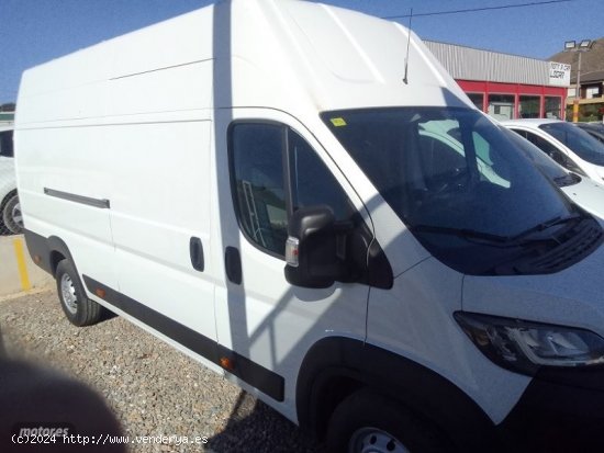 Peugeot Boxer FURGON L4H2 160 CV.  – de 2021 con 136.000 Km por 30.000 EUR. en Murcia