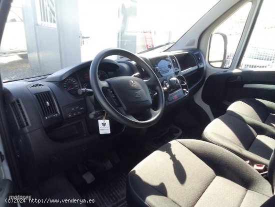 Peugeot Boxer FURGON L4H2 160 CV.  – de 2021 con 136.000 Km por 30.000 EUR. en Murcia