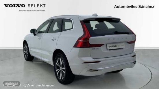 Volvo XC 60 Recharge Core, T6 plug-in hybrid eAWD, Electrico/Gasolina, Bright de 2023 con 16.980 Km 