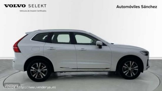 Volvo XC 60 Recharge Core, T6 plug-in hybrid eAWD, Electrico/Gasolina, Bright de 2023 con 16.980 Km 