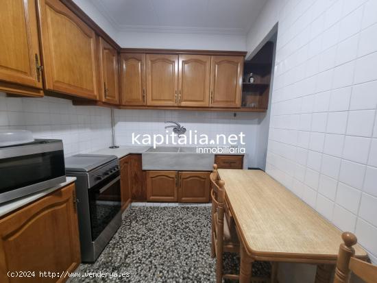 Piso con patio a la venta en Ontinyent - VALENCIA