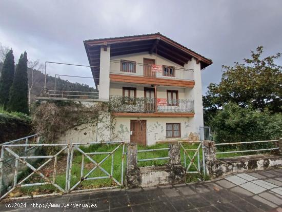 CASA CON TERRENO EN RASINES (CANTABRIA) - CANTABRIA