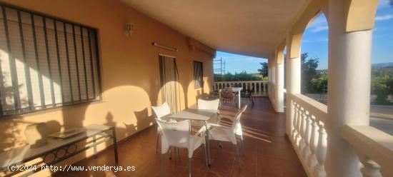 Chalet en venta Chiva. - VALENCIA