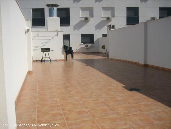 Bonito estudio con terraza amplia - CASTELLON