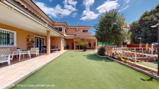 CHALET CON PARCELA Y PISCINA PRIVADA, EN ALTORREAL. - MURCIA