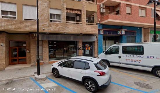  AMPLIO LOCAL COMERCIAL EN VENTA O ALQUILER EN ONTINYENT - VALENCIA 