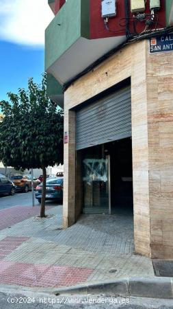 LOCAL COMERCIAL EN TORREAGUERA. - MURCIA