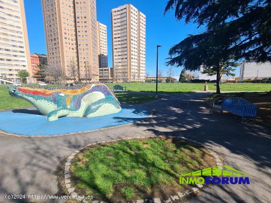 Piso en venta en Cuatro Caminos - Parque Europa con orientación SUR - A CORUÑA