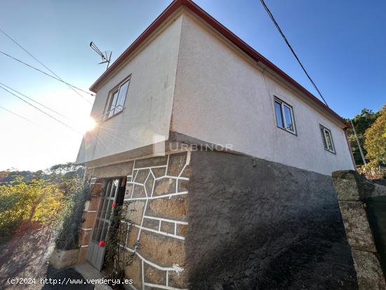 CASA para habitar, con finca y hermosas vistas, cerca de CARTELLE. - ORENSE