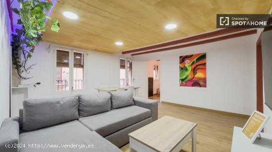 Amplio apartamento de 1 dormitorio en Barcelona - BARCELONA