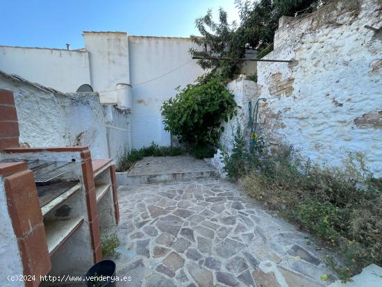  CASA DE PUEBLO EN ALAMEDA - MALAGA 