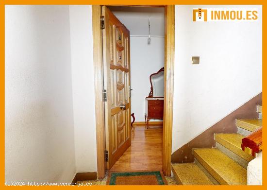 SE VENDE PISO EN EL BARRIO DEL VEINTIUNO, OURENSE - ORENSE