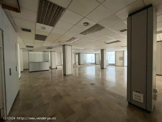 LOCAL COMERCIAL CENTRICO EN PICASSENT. VENTA Y ALQUILER! - VALENCIA