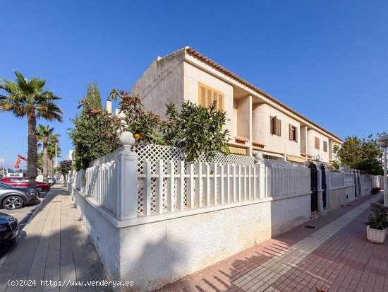 Bungalow en venta en Santa Pola (Alicante)