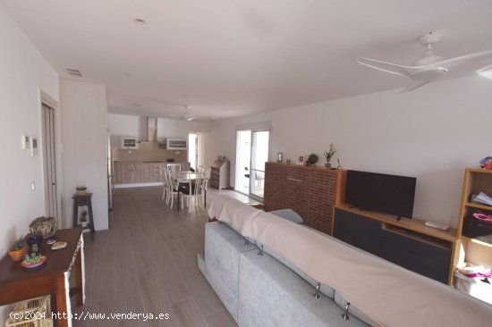 Villa en venta en Almoradí (Alicante)