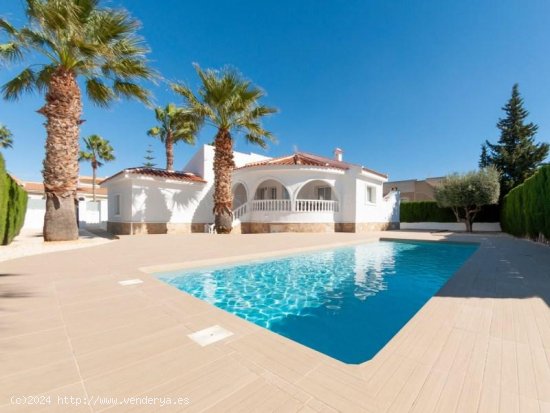 Villa en venta a estrenar en Ciudad Quesada (Alicante)