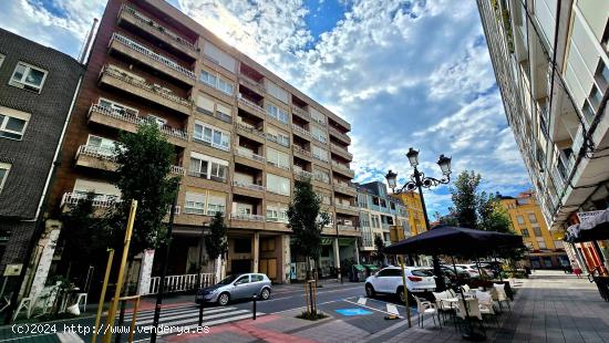 Torrelavega Centro 4 dormitorios 2 baños Ascensor Terraza y Buhardilla Calle Julián Ceballos - CAN