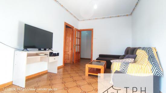 Piso en venta en Calle Sicardo - Almeria - ALMERIA