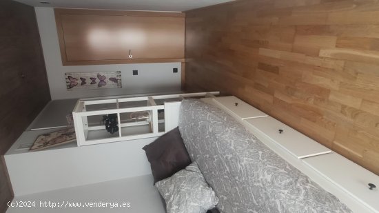 Unifamiliar adosada en venta  en Tona - Barcelona