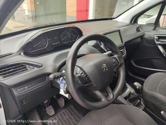 PEUGEOT 208 en venta en Badajoz (Badajoz) - Badajoz