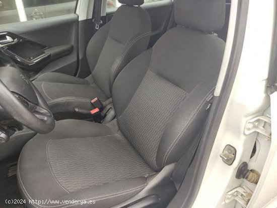 PEUGEOT 208 en venta en Badajoz (Badajoz) - Badajoz