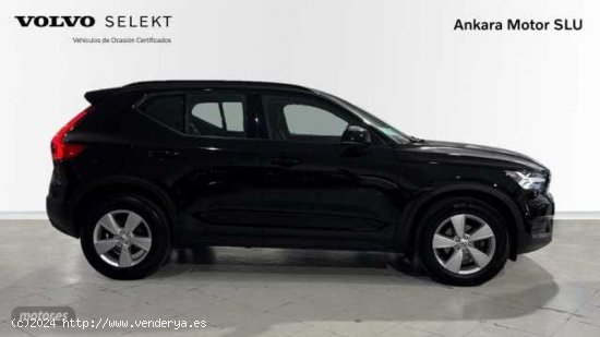 Volvo XC40 1.5 T2 MOMENTUM CORE AUTO 5P de 2022 con 60.730 Km por 25.750 EUR. en Alicante