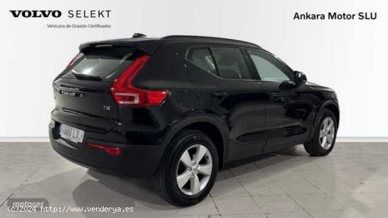 Volvo XC40 1.5 T2 MOMENTUM CORE AUTO 5P de 2022 con 60.730 Km por 25.750 EUR. en Alicante